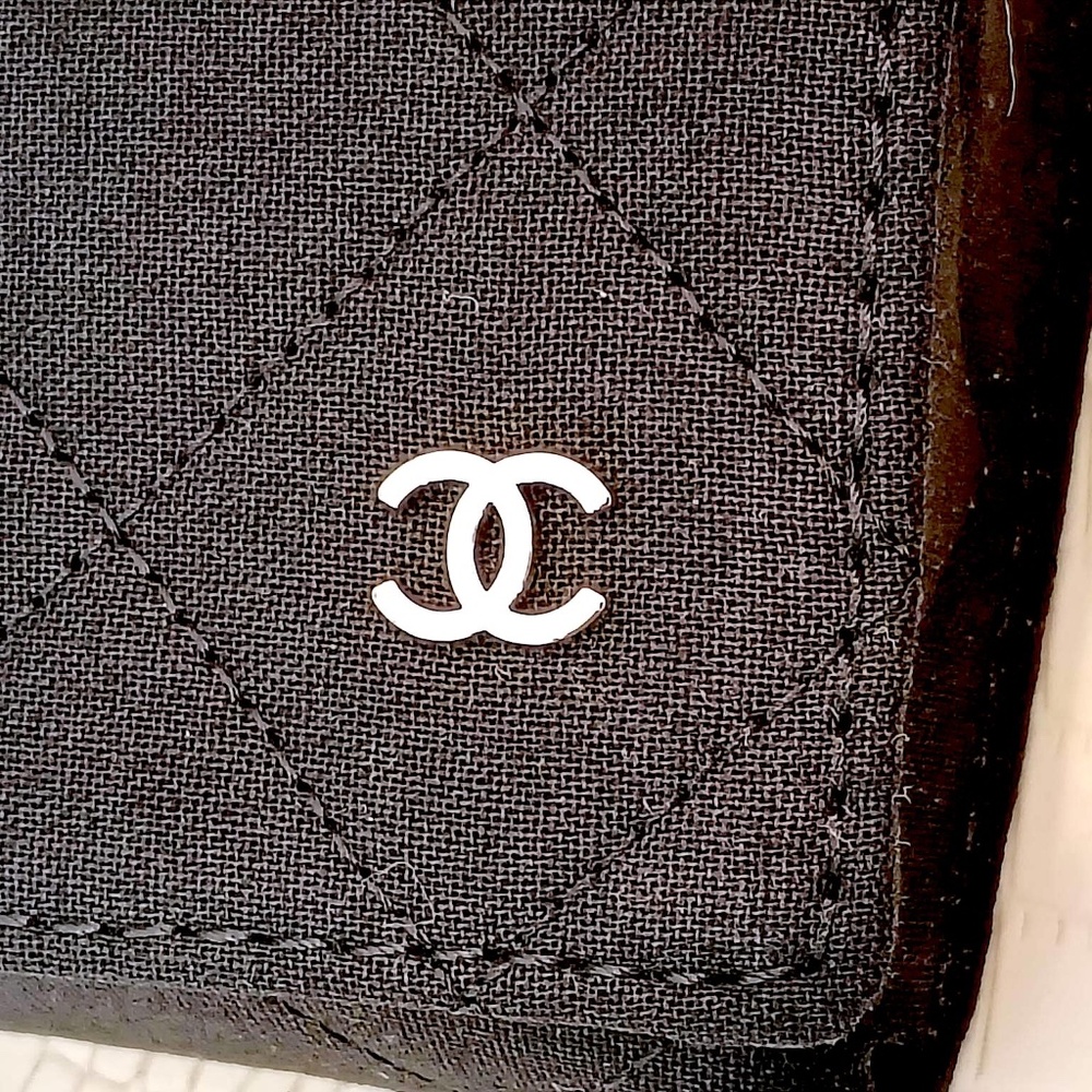 New CHANEL Quilted Eyeglasses Sunglasses Case Gold CC, CC Cloth, CC Box, etc. - Picture 7 of 16